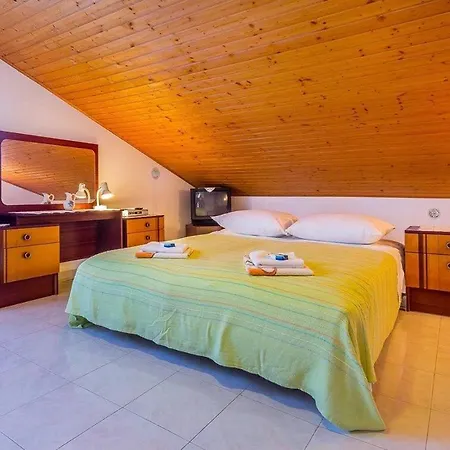 House Cador *