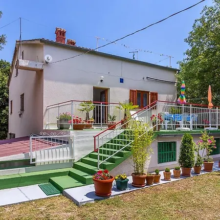 Cador Holiday home Vinkuran