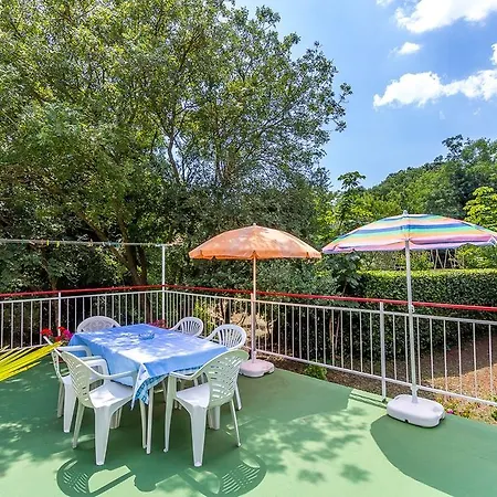 House Cador Vinkuran