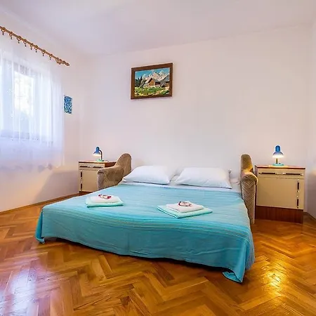 House Cador * Vinkuran