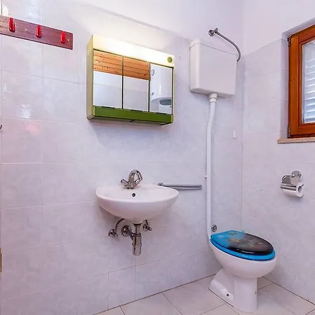 House Cador Vinkuran