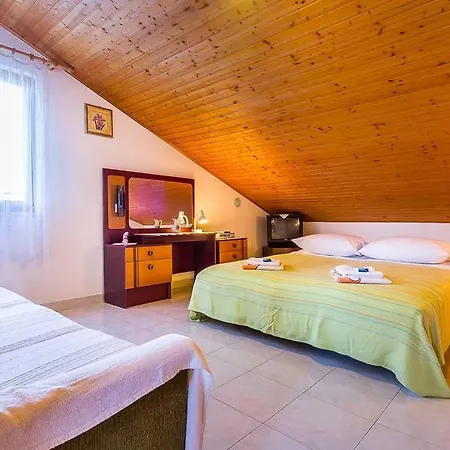 House Cador Vinkuran